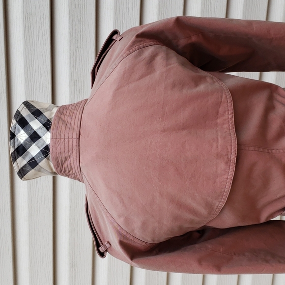 Burberry Antique Rose Iridescent Trench Coat - Picture 7 of 14